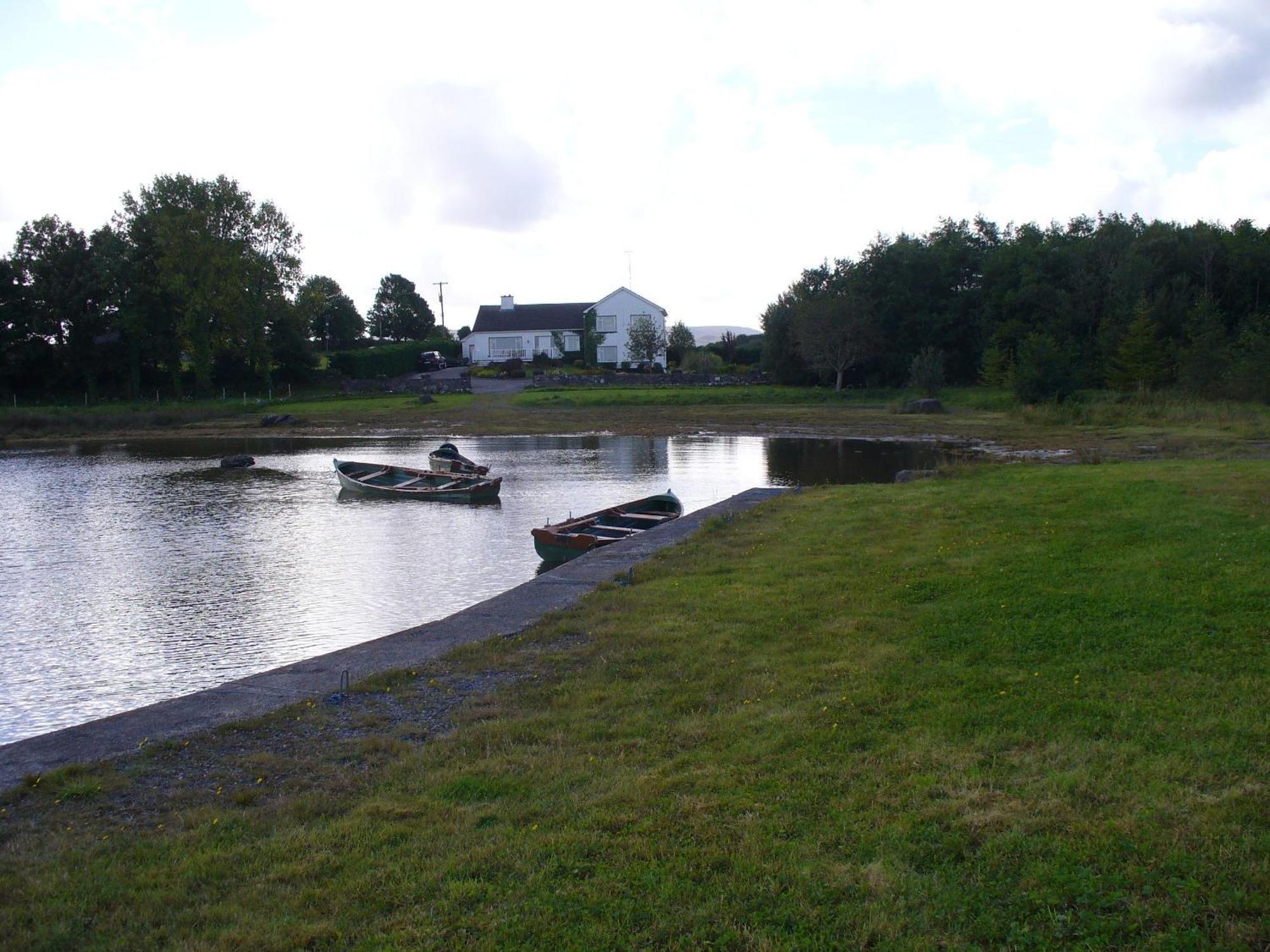 The Waterfront House Country Home Oughterard Kültér fotó